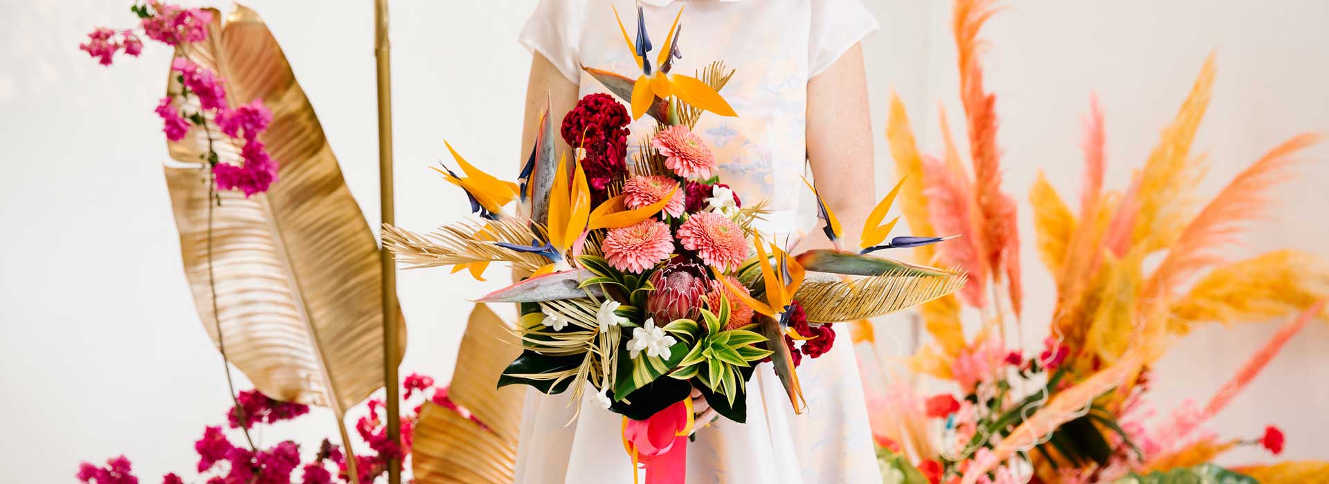 bold colors wedding trends 2021